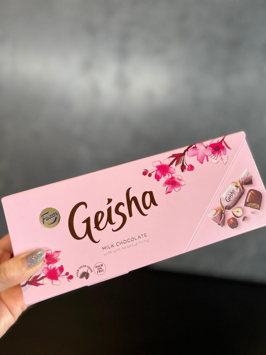 お客様から素敵なお土産いただきました🎁