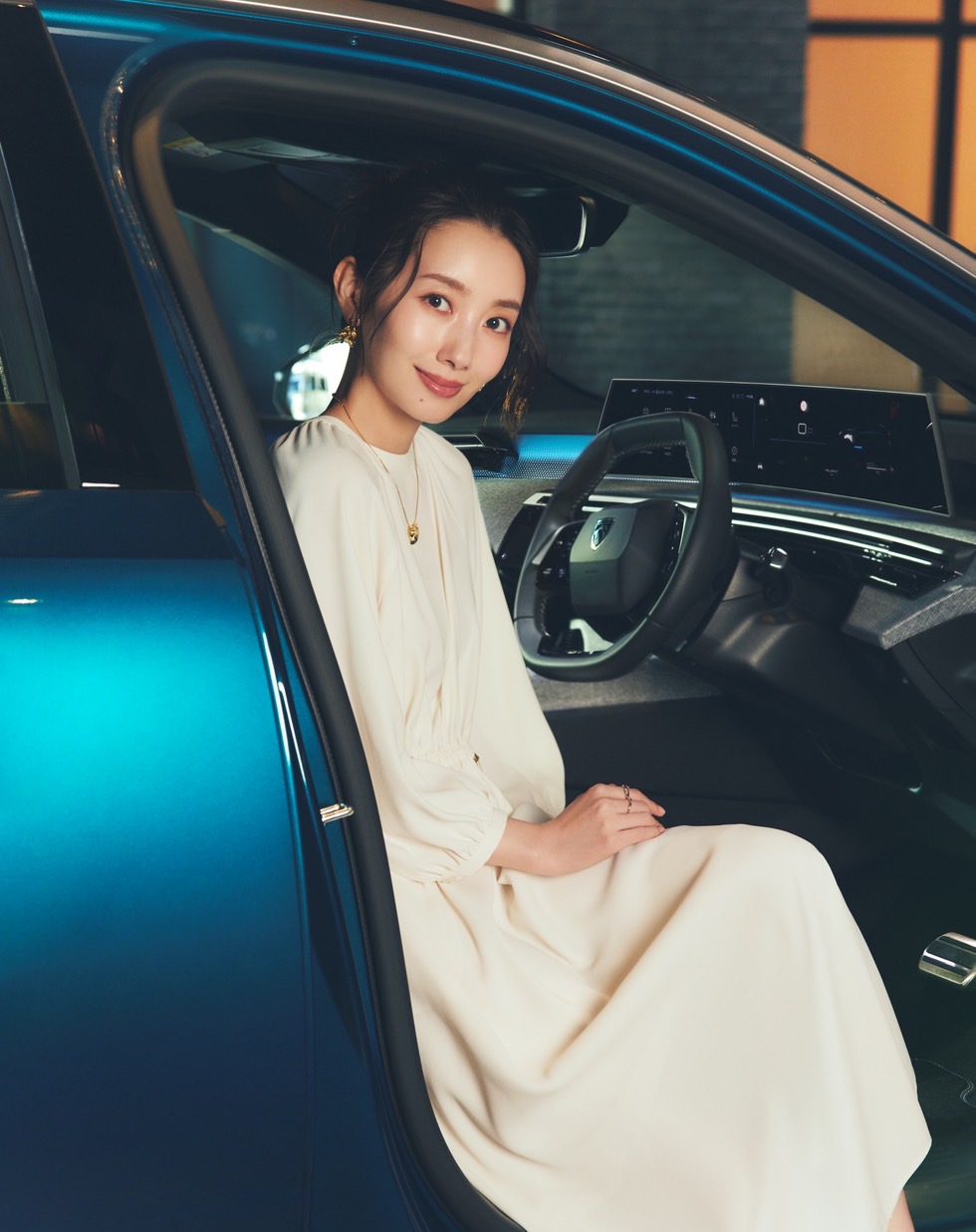 ELLEとPEUGEOTのタイアップ📚