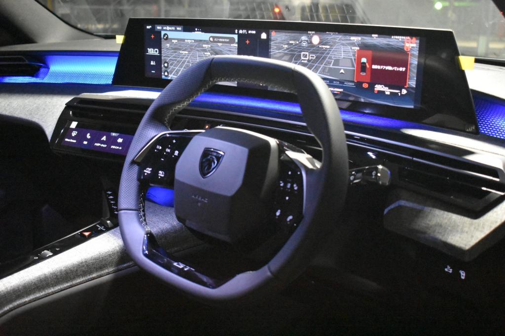 PEUGEOT3008インテリアのご紹介🦁