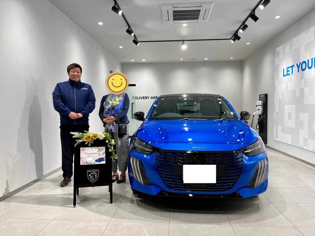 ✨PEUGEOT 208  HYBRIDご納車✨